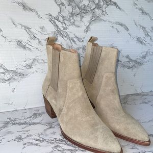 MADEWELL WANDA SHORT WESTERN SUEDE BOOTS SIZE 10. 2 1/4 HEEL ELASTIC ON SIDE